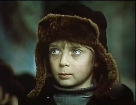 Фильмы о войне для детей: [b]«Мама, я жив»,1977.  Режиссера Конрад Вольф.[/b]      Фильм повествует о судьбе четырех немецких военнопленных в